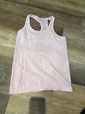 Lululemon swiftly tank size 8